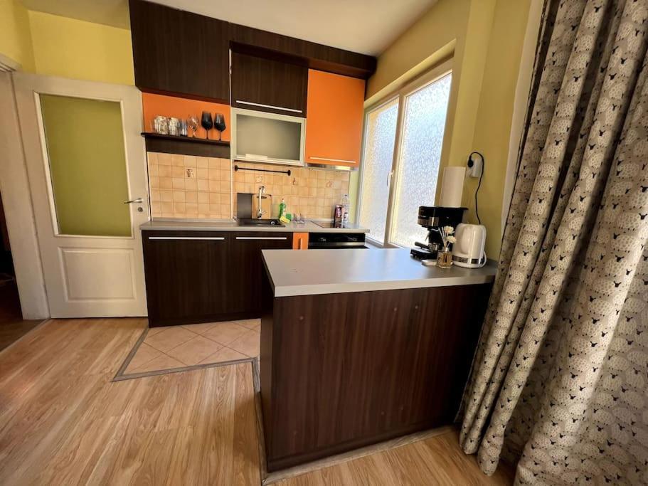 Lovely 2-Bedroom Rental Unit In Sofia Buitenkant foto